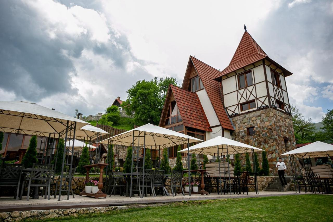 Alpine Castle Hotel ديليجان المظهر الخارجي الصورة