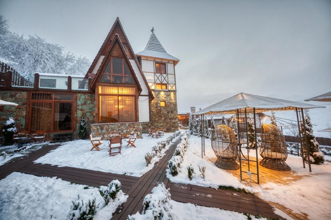 Alpine Castle Hotel ديليجان المظهر الخارجي الصورة
