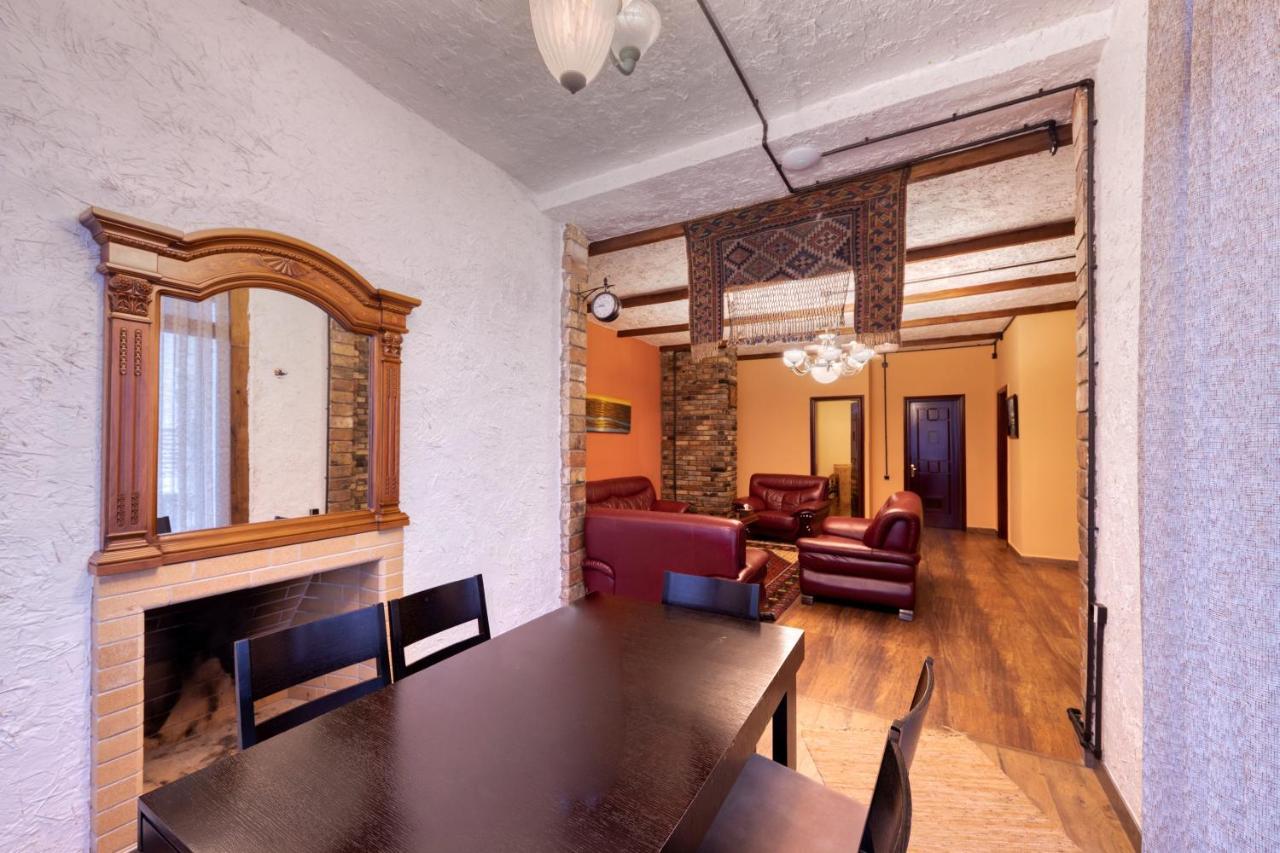 Alpine Castle Hotel ديليجان المظهر الخارجي الصورة