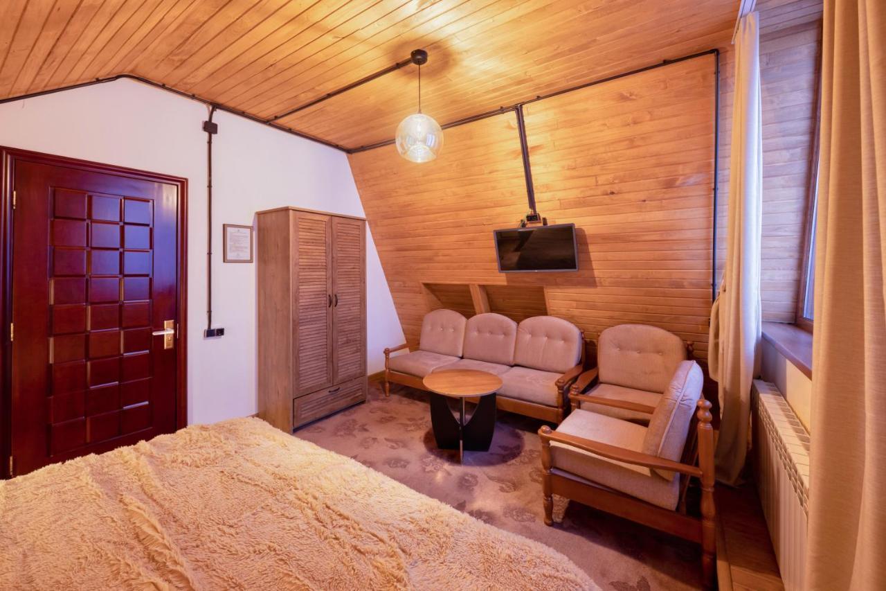 Alpine Castle Hotel ديليجان المظهر الخارجي الصورة