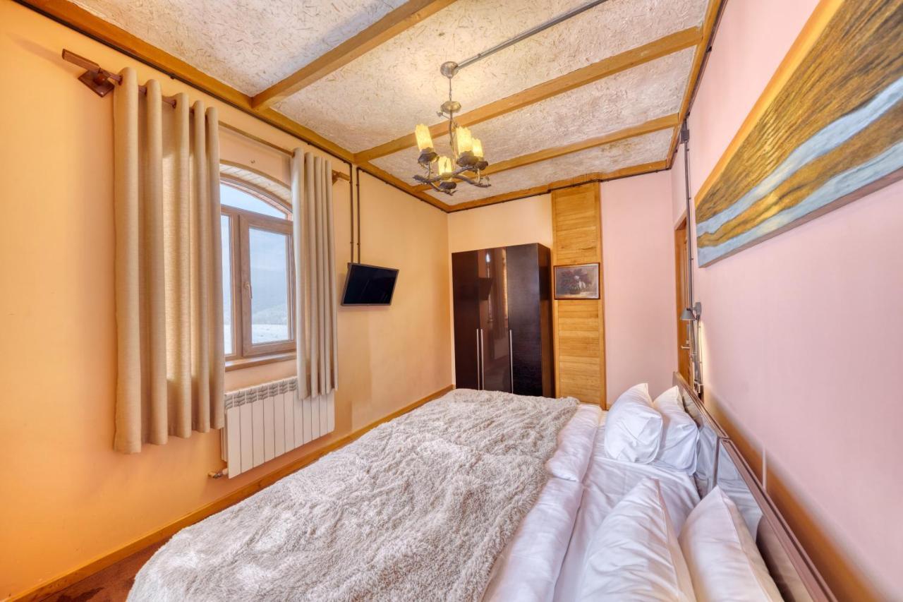 Alpine Castle Hotel ديليجان المظهر الخارجي الصورة