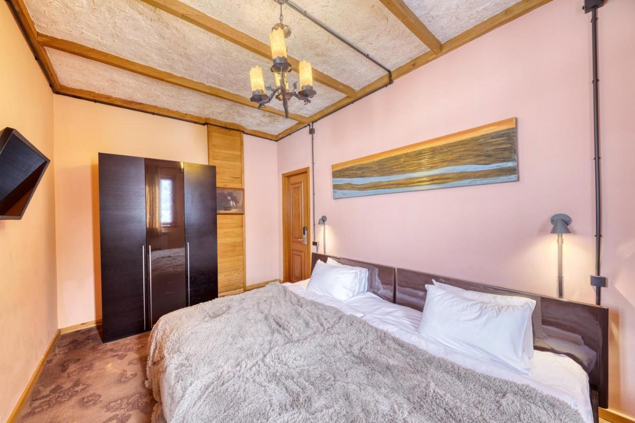 Alpine Castle Hotel ديليجان المظهر الخارجي الصورة